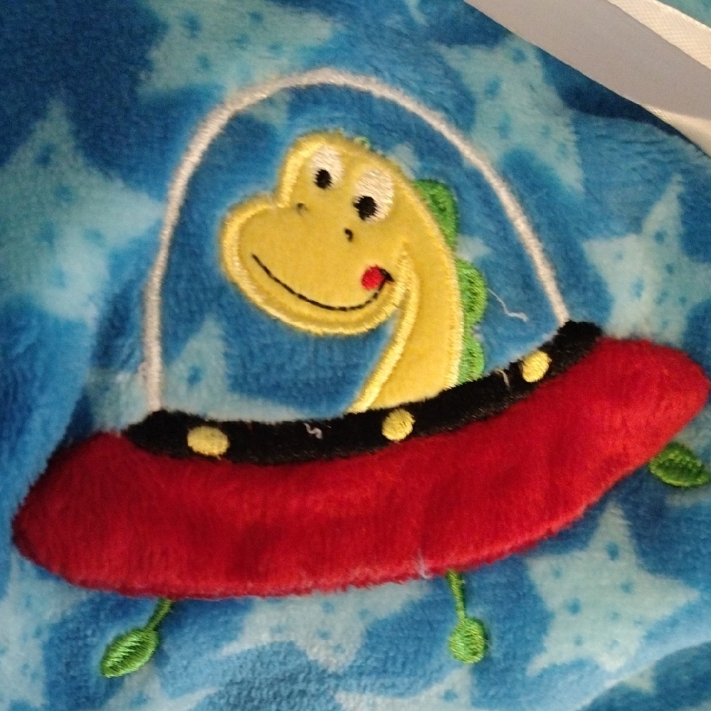 Blue Star Plush Blanket with Red UFO Applique - Picture 4 of 6